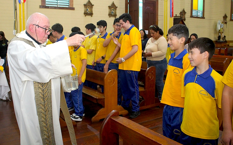 Club Domingo Savio realiza ceremonia de entrega de pa&ntilde;olines