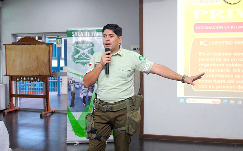 Estudiantes de 2&deg; medio participan en charla sobre la responsabilidad penal juvenil