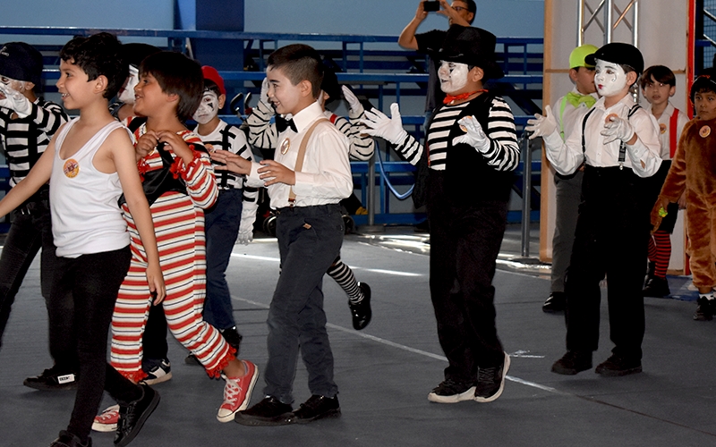 Primeros Básicos vive una jornada llena de creatividad en “La Magia de Leer”